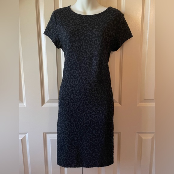 Ladies animal print dress by Ann Taylor, jacket not included sold separately - Picture 2 of 9